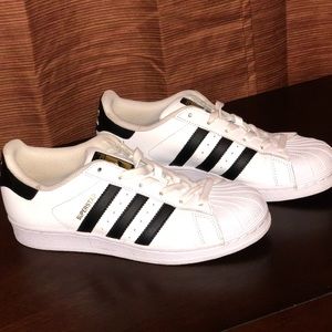 Adidas Superstar black white sneakers size 7